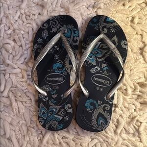 Havaianas Silver and Blue Paisley Flip Flops